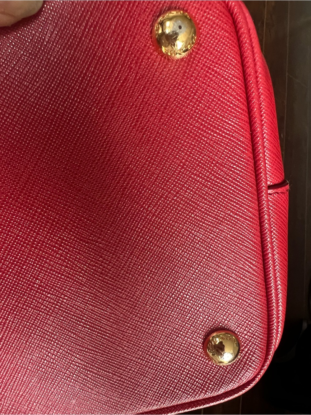👜 Prada Saffiano Lux Galleria Double-Zip Tote – Vibrant Red - Picture 9 of 17
